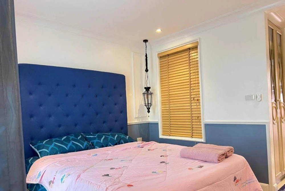 For rent: Seven Seas Code The Azur Jomtien. Nice room, fully furnished, affordable price. Book now!