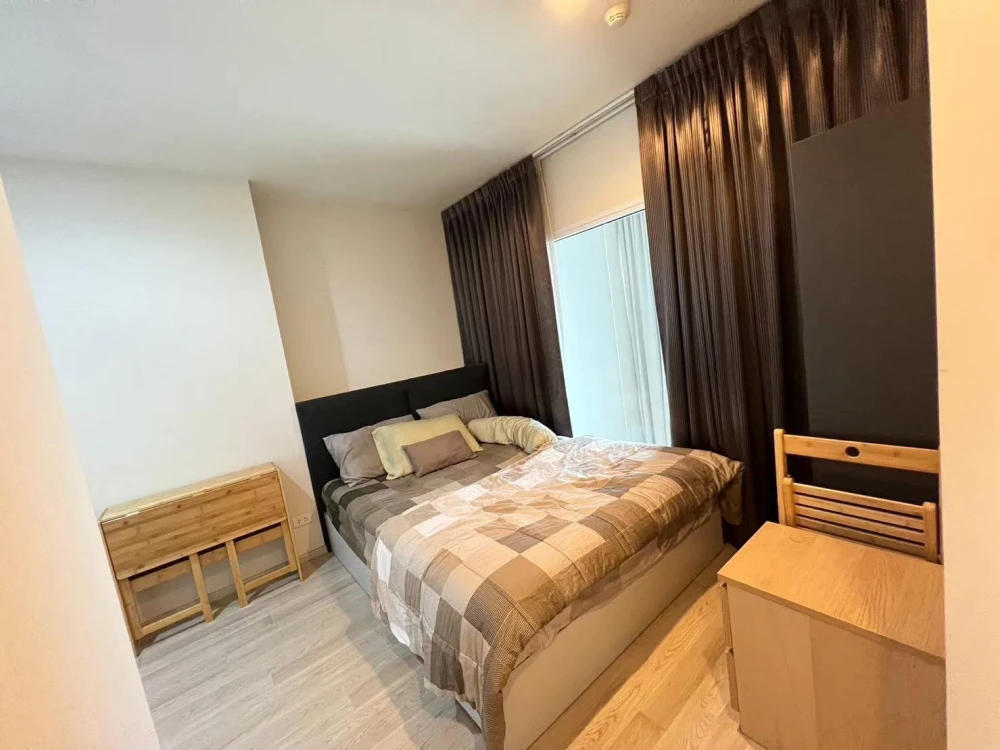 For rent: Centric Ratchada-Huai Khwang, spacious room, 3 bedrooms, 3 bathrooms, high floor, homey feel, can stay with family, book now