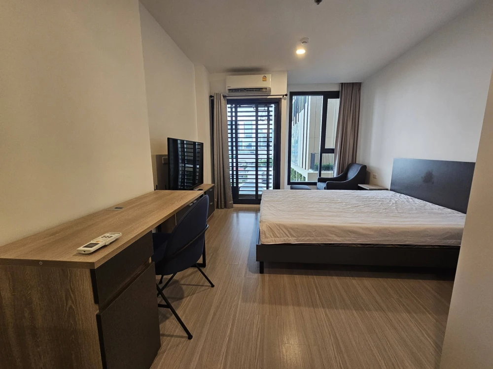 For rent: Denim Chatuchak, 8th floor. Fully furnished and ready to move in!