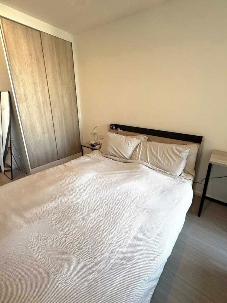 For rent: Denim Chatuchak, Building C, 8th floor. Fully furnished with appliances. Ready to move in.