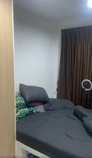 For rent: The Kith Plus Phahonyothin-Khu Khot, 6th floor, Building D, corner room, widest room, closed kitchen attached to balcony, most worth booking