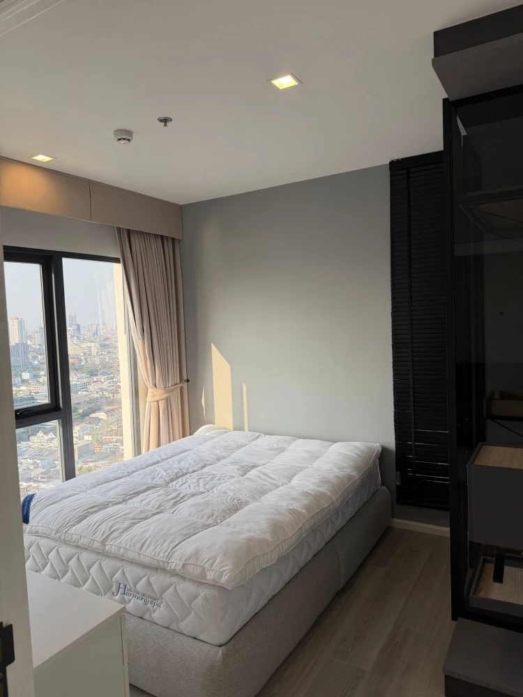 For rent: The Key Rama 3, 29th floor, top floor with stunning city views. Book now to secure your unit!