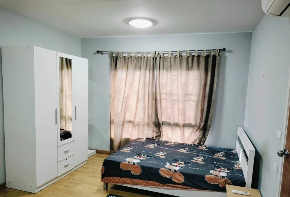 For rent: The Tree Lat Phrao Wang Hin, 2nd floor, studio room with furniture, very affordable price, must book.