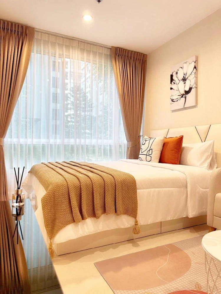 For rent: The Sky Sukhumvit. Fully furnished, beautifully decorated, ready to move in.