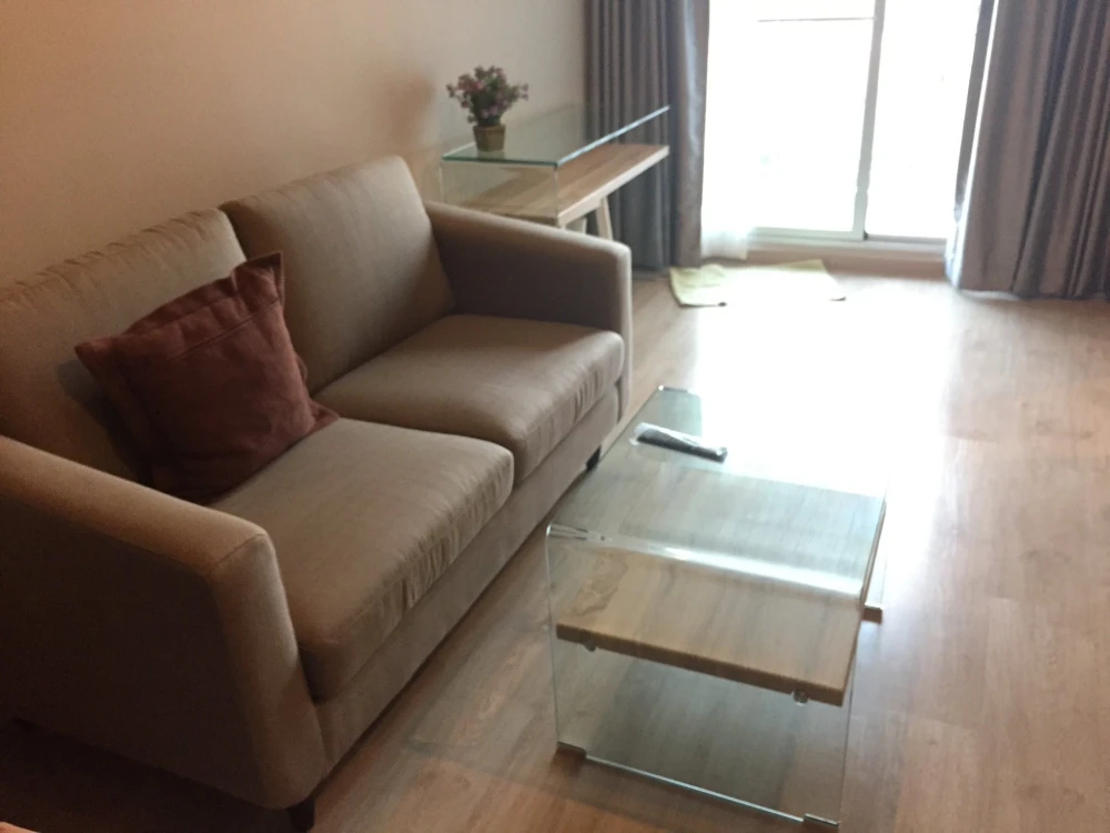For rent: The Teppei Grand Sathorn-Wutthakarn. Nice room, fully furnished, complete amenities. Book now!