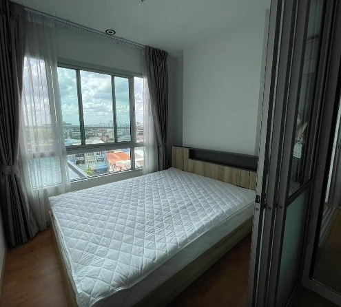 For rent: The President Sathorn-Ratchapruek 3, 6th floor, pool view, fully furnished, nice to live in, book now, urgently.