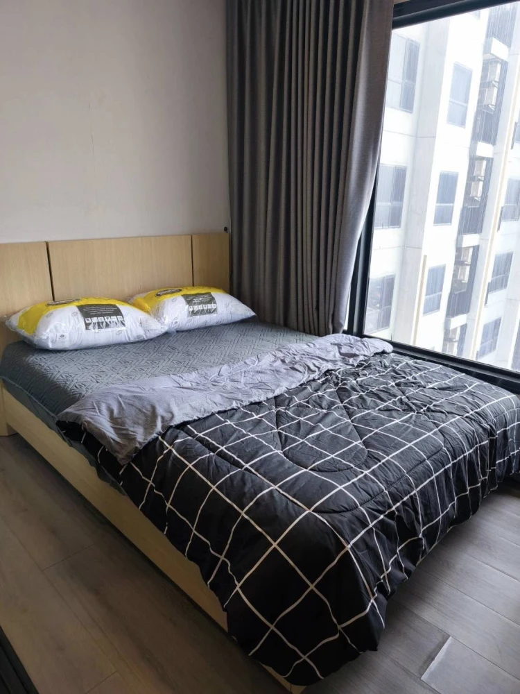 For rent: The Politan Rive, ready to move in, electrical appliances, furniture included, book now, good price, you'll regret it if you miss out!!