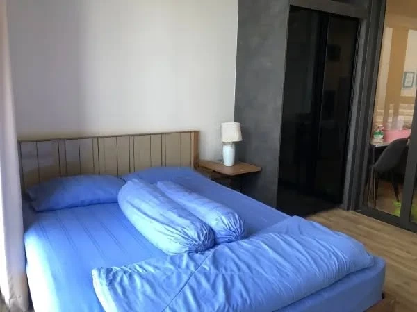 For rent: The Line Chatuchak-Mo Chit, very high floor, beautiful view, fully furnished. Just bring your suitcase and move in!