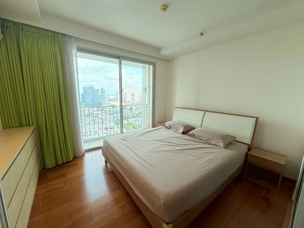 For rent: The Line Phahonyothin Park. Ready to move in, fully furnished, spacious, high floor, comfortable, good ventilation, complete amenities. Book
