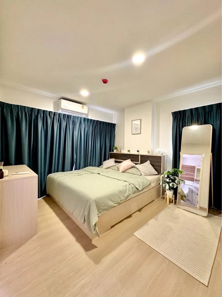 For rent: Plearn Plearn Condominium, Ratchapruek-Pinklao, 2 large rooms, comfortable living, plenty of usable space, move in quickly.