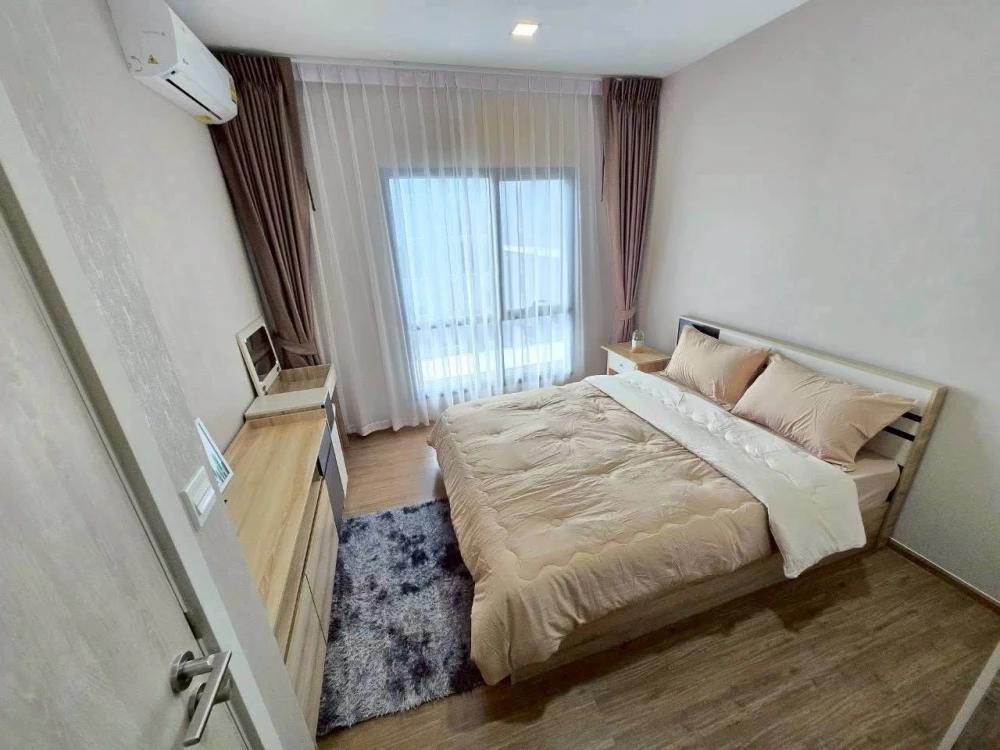 For rent: Metris Rama 9-Ramkhamhaeng condo, pet-friendly, ready to move in, fully furnished with appliances.