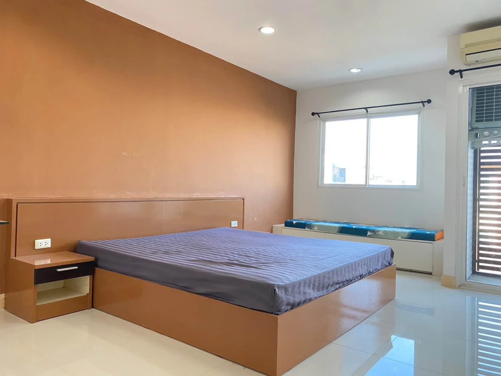 For rent: Metha Place Ratchada Condo, ready to move in, fully furnished, electrical appliances, affordable price. You must book now.