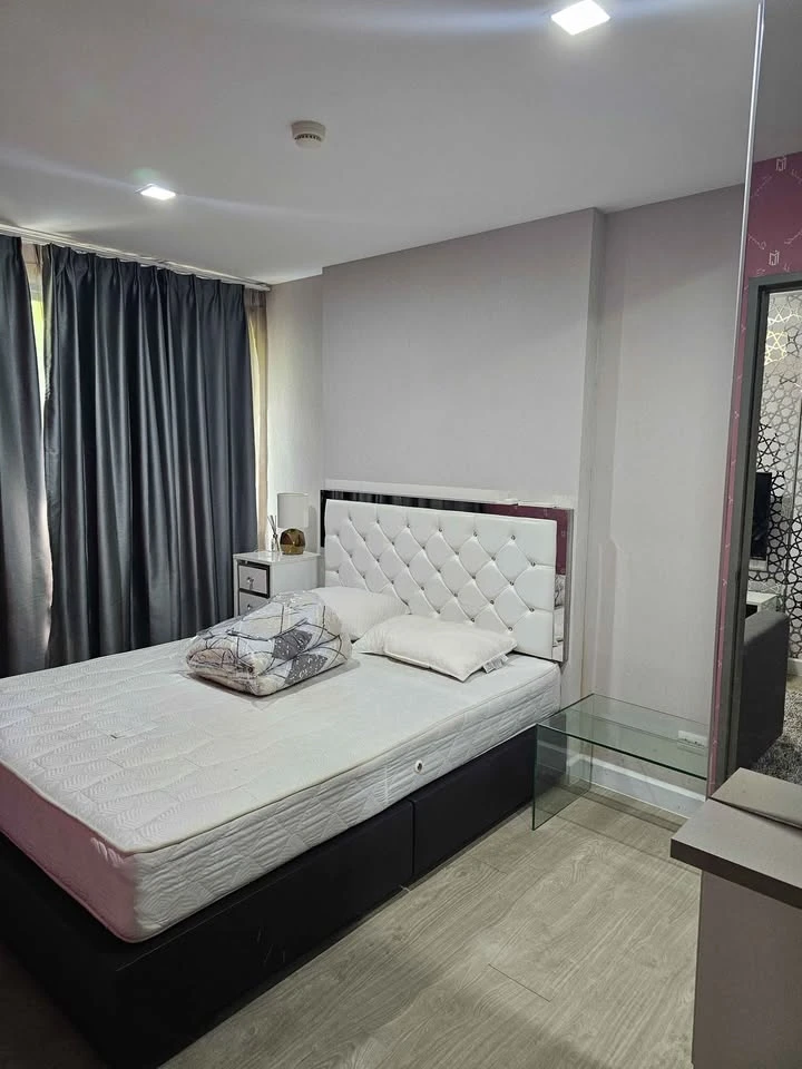 For rent: Metrolux Ratchada, furnished room, ready to move in, complete with furniture and appliances. Hurry to reserve.