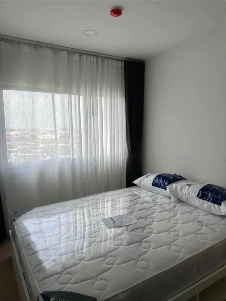 For rent: Sena Kit BTS Saphan Mai, top floor, 8th floor, fully furnished, just bring your bags and move in.