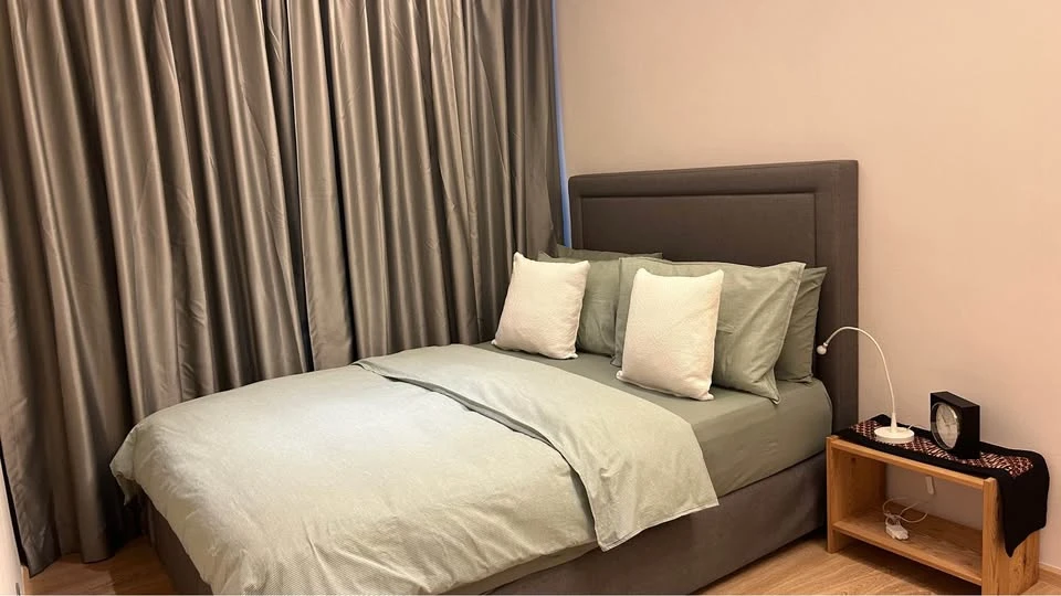 For rent: H Condo Sukhumvit 43, open view, no blocked view, complete with furniture, must reserve.