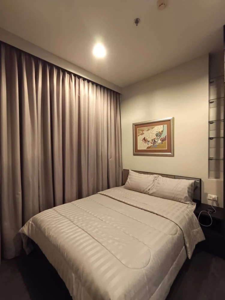 For rent: Edge by Sansiri Sukhumvit 23, 9th floor, fully decorated room, nice to live in. Hurry and reserve now before you miss it. Urgent.