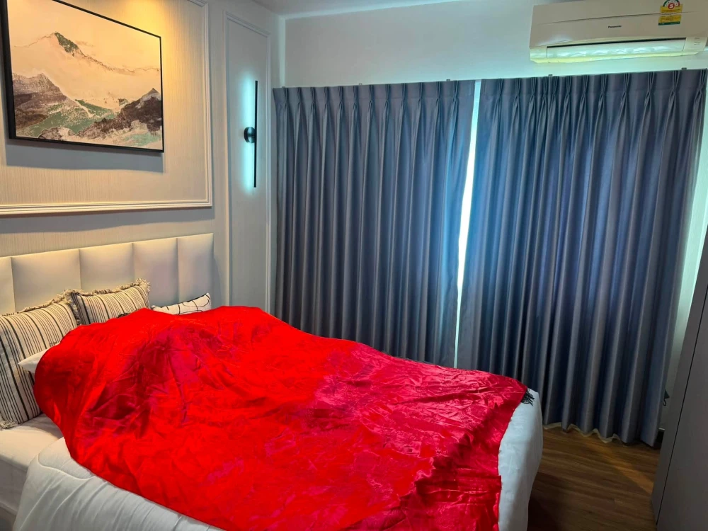 For rent: A Space Asoke-Ratchada, Building F, 12th floor (12A), city view, unobstructed, fully furnished, ready to move in.