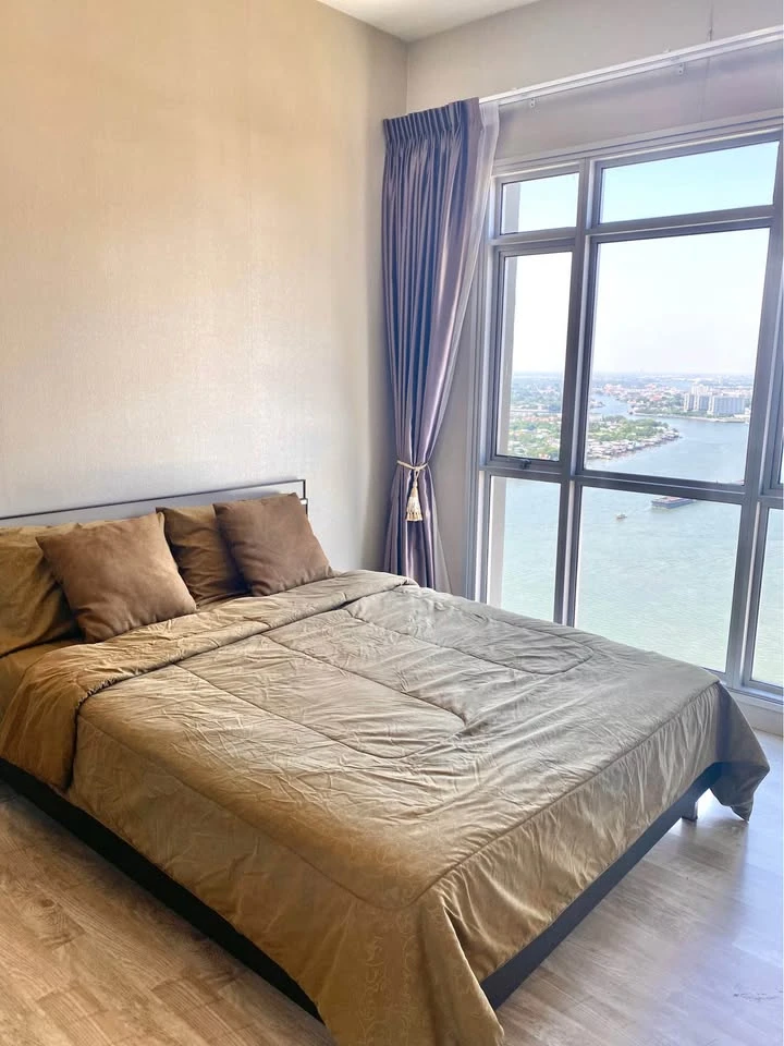 For sale/rent: Manor Sanambinnam, 35th floor, top floor of the condo, high ceiling, stunning river view. Hurry and reserve now!