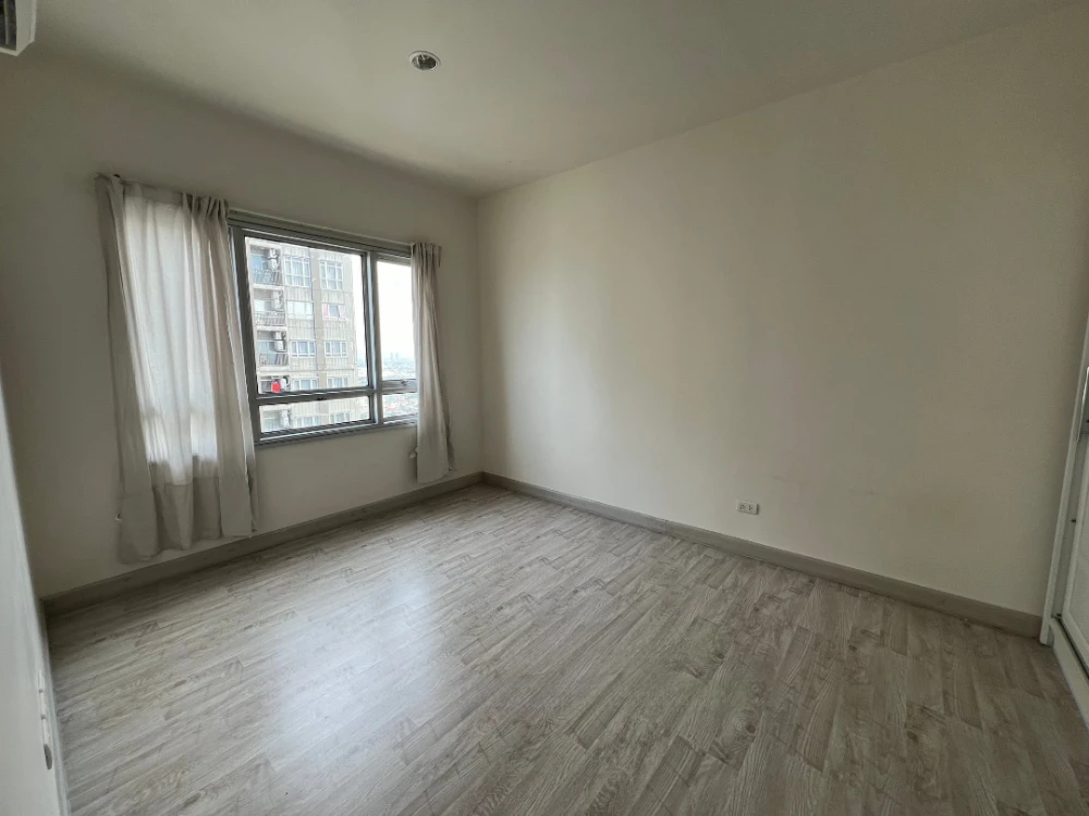 For rent: Manor Sanambinnam, Building C, 31st floor. Unobstructed view. Comfortable and spacious. Don't miss out!