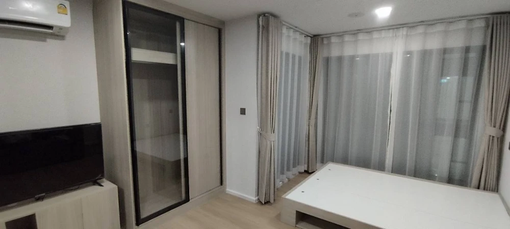 For rent: Atmosphere Flow Minburi, Building C, 5th floor, with furniture in the room. Interested? Reserve now!