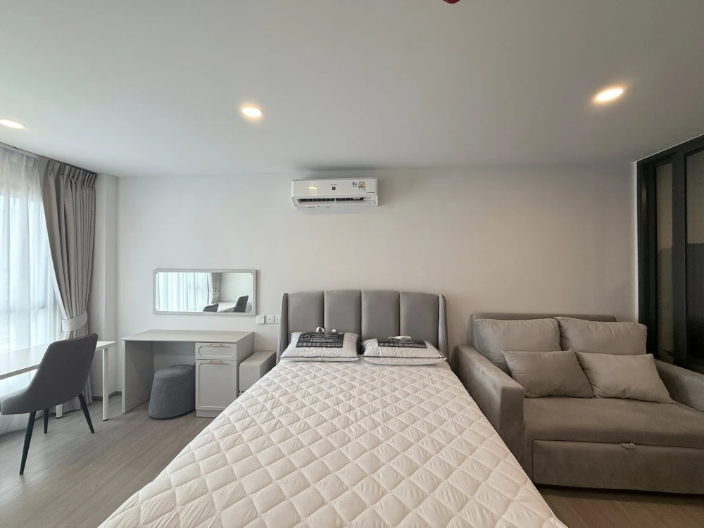 For rent: Aspire Sukhumvit - Rama 4, fully furnished, full electrical appliances, ready to move in.