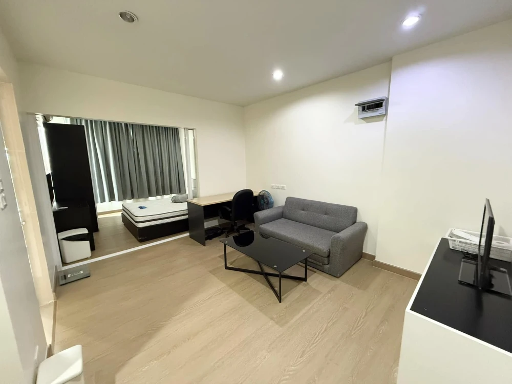 For rent: Happy Condo Lat Phrao 101, fully furnished, excellent facilities, just bring your own luggage and move in.
