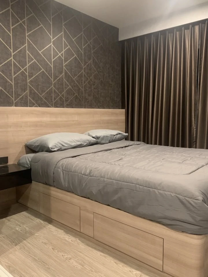 For rent: Regent Home Bangna project. Rooms are partitioned into separate, clearly defined zones. Great price! Book now, don't miss out!