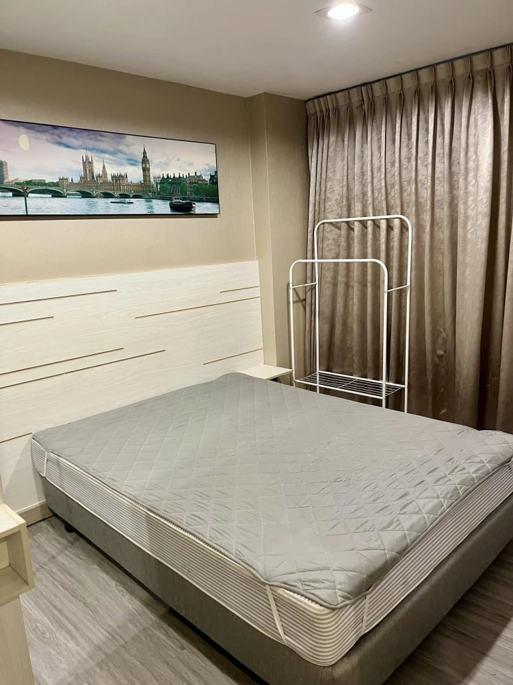 For rent: Clover Lat Phrao 83, convenient transportation, fully furnished + electrical appliances. Hurry, it'll be gone soon.