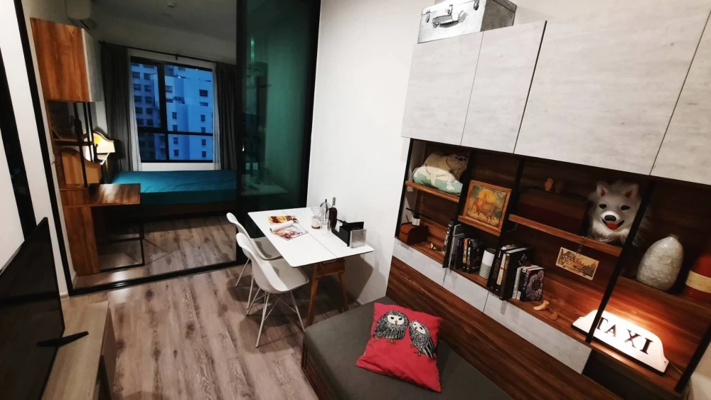 For rent: Knightsbridge Collage Ramkhamhaeng, 9th floor, fully furnished, fully equipped with electrical appliances. Don't miss it!