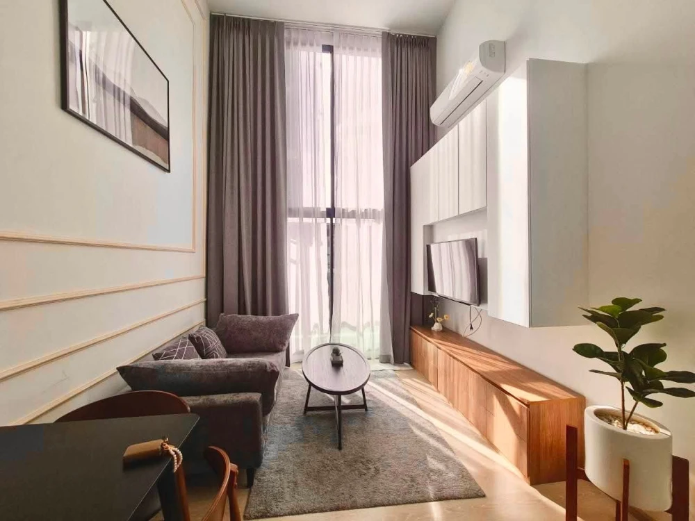 For rent Knightsbridge Phahonyothin-Interchange, near BTS Wat Phra Sri Mahathat, ready to move in. Don't wait.