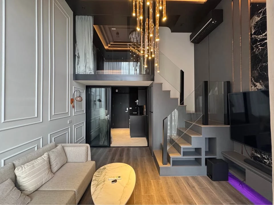 For rent: Knightsbridge Space Ratchayothin, 19th floor, corner room, north facing, fully furnished with built-in furniture. Don't miss out!
