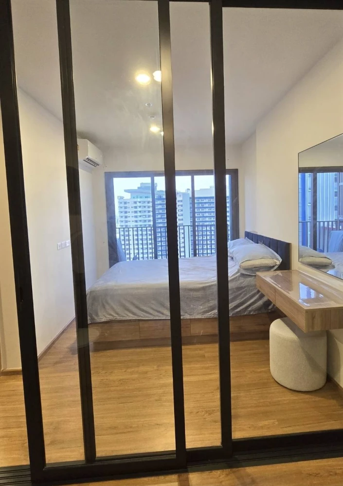 For rent: Line Vibe. Spacious and comfortable room with unobstructed garden view. Don't miss out!