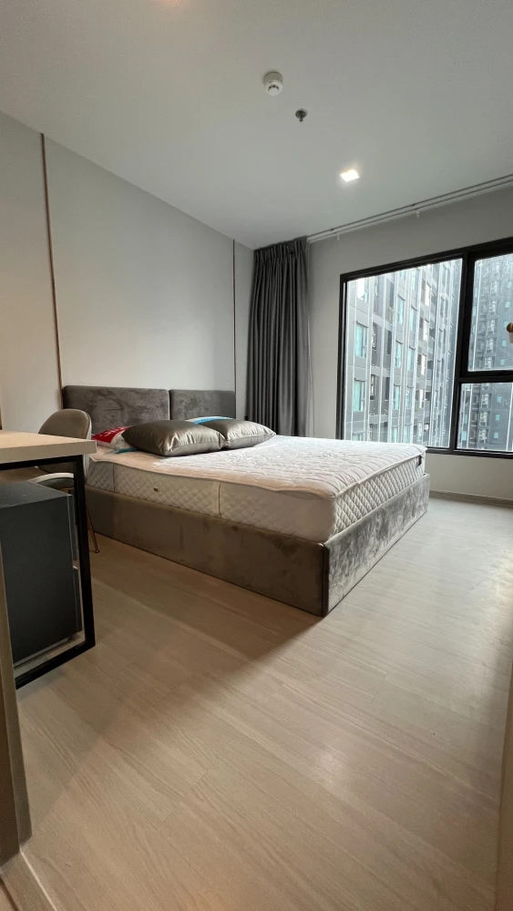 For rent: Life Asoke-Rama 9, high floor, fully furnished, reserve now before it's too late.