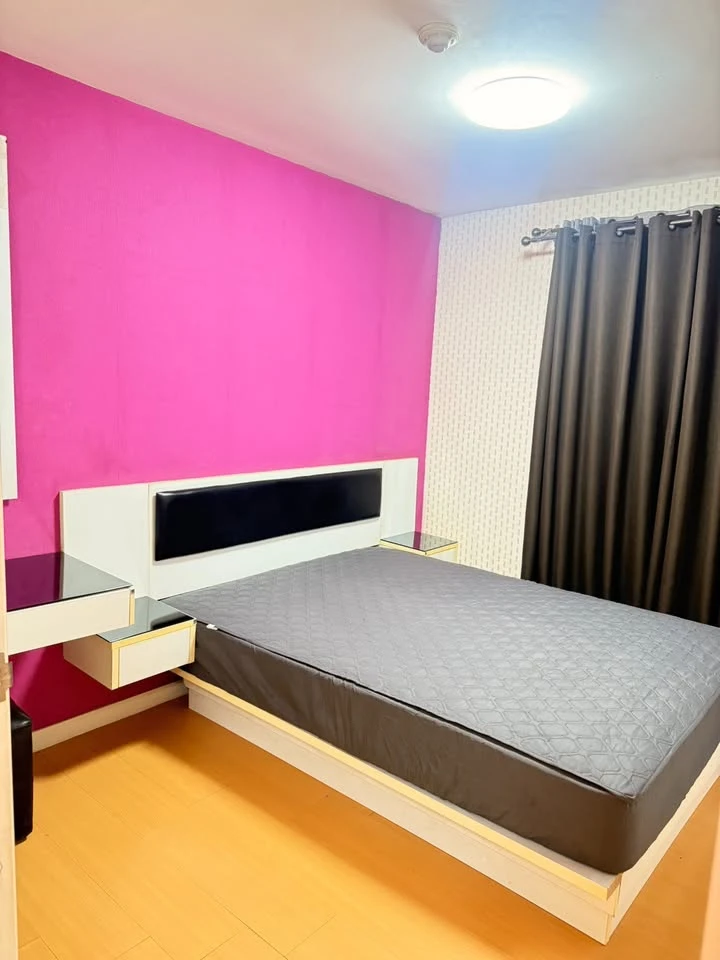 For rent: iCondo Sukhaphiban 2, bright pink room, very nice and livable, fully furnished, ready to move in!