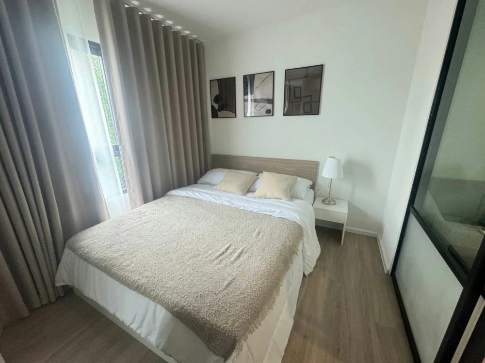 For rent!! ICONDO Active Phatthanakan, 4th floor, Building B. Beautiful and very livable. Fully furnished. Ready to move in. Reserve now!!