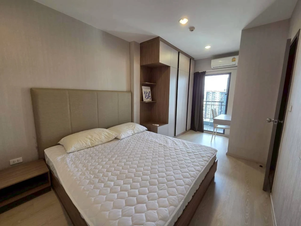 For rent: Ideo Tha Phra Interchange, 1-bedroom unit. Simply furnished but fully equipped and very livable. Grab it now!