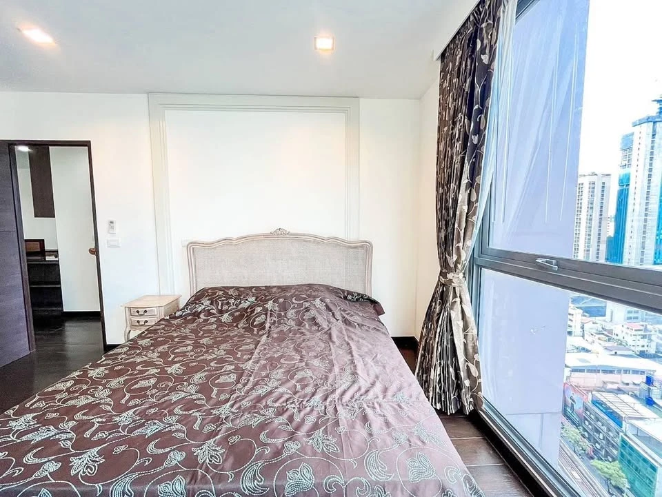 For rent: Ideo Q Phaya Thai, 19th floor, 84.5 sq m, 2 bedrooms, 2 bathrooms, fully furnished with appliances, ready to move in.