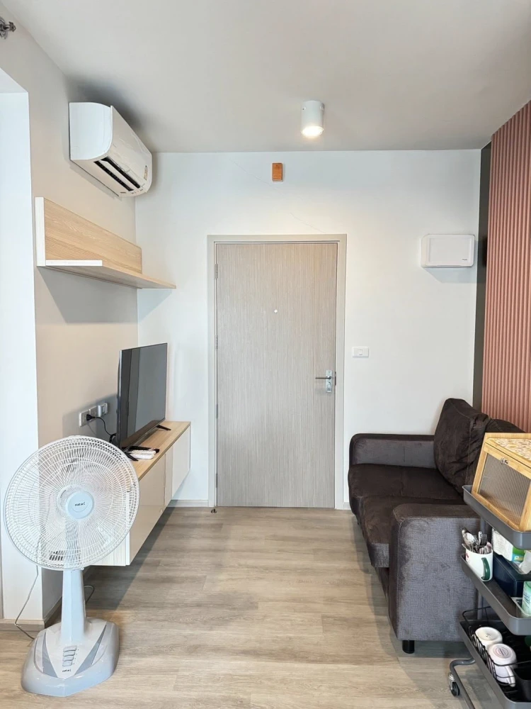 For rent: Ideo Charan 70 - Riverview, 1 Bedroom Plus room, northern view, see Parliament, with built-in furniture, don't miss it.