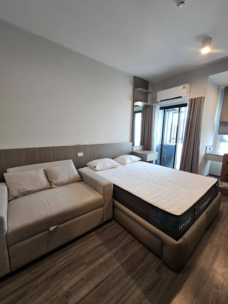 For rent: Ideo Ramkhamhaeng - Lamsali Station, studio room, 24 sq.m., fully furnished. Don't miss out!