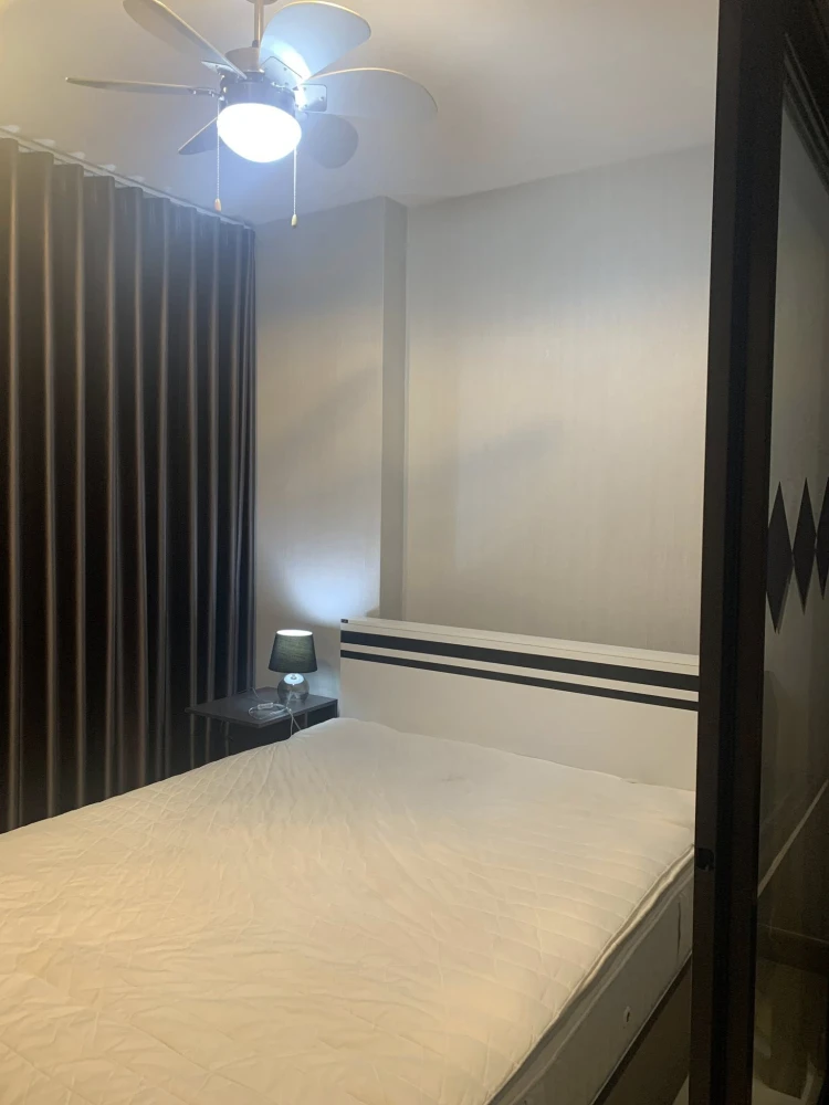 For rent: Ideo Sukhumvit 115, swimming pool view, fully furnished, complete with electrical appliances. Reserve now, get it first.
