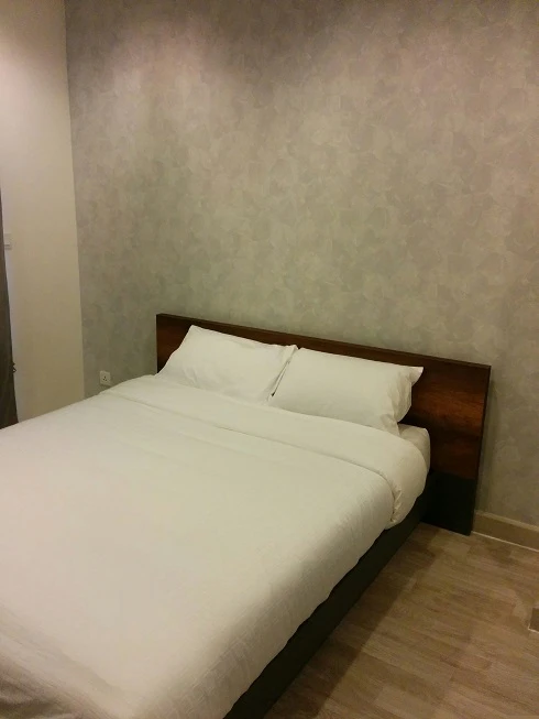 For rent: Ideo Mobi Rama 9, spacious room, lots of usable space, everything is complete here. Come and reserve today. Don't miss out.
