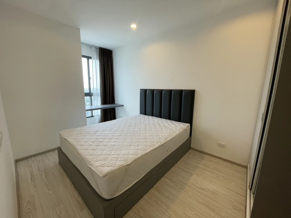 For rent: Ideo Mobi Eastgate, ready to move in, fully furnished, appliances included, 22nd floor, high view, must reserve now.
