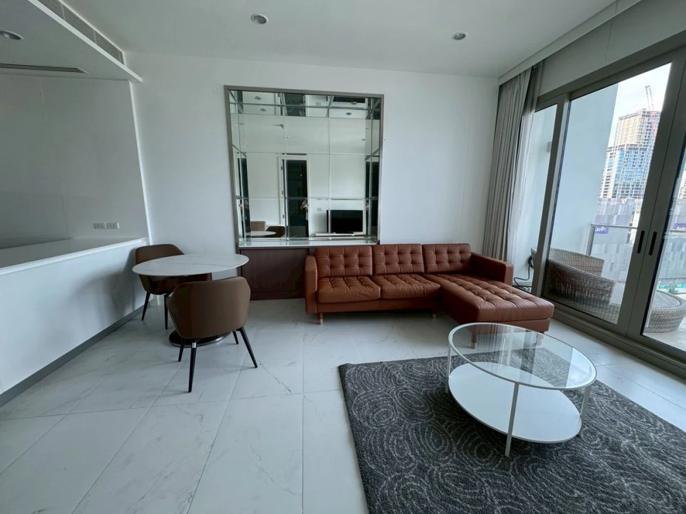 For rent: 185 Rajadamri, 15th floor, spacious room, comfortable living, fully furnished, book now, don't miss out.