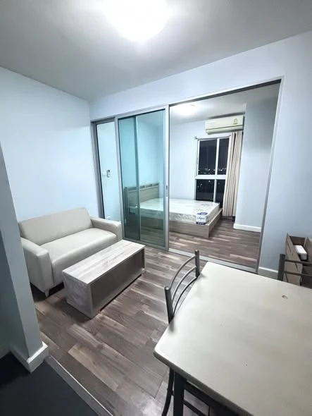 For rent: A Space Me Bangna, high floor unit, comfortable living space, fully furnished. Book now!