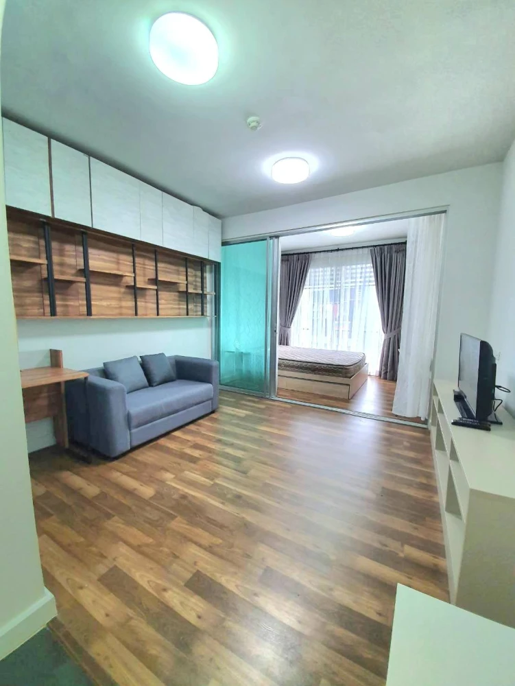 For rent a Space ME Sukhumvit 77 1 bedroom, 1 bathroom, fully furnished, swimming pool view, reserve now.