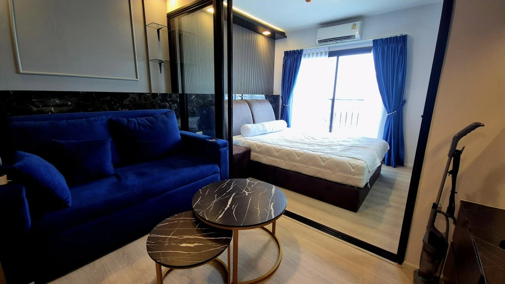 For rent A space Mega, swimming pool view, beautiful room, fully furnished, ready to move in, book now, don't miss out.