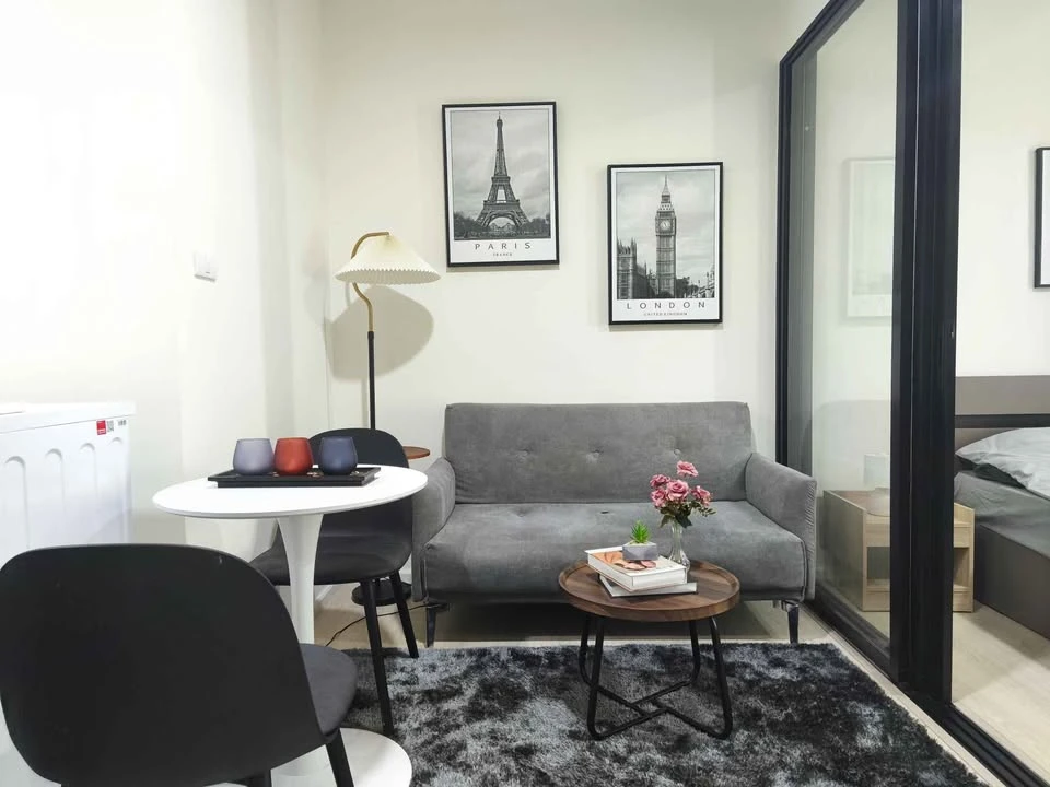 For rent: A space Mega 2, 25th floor, very high, great city view, fully decorated, ready to move in.