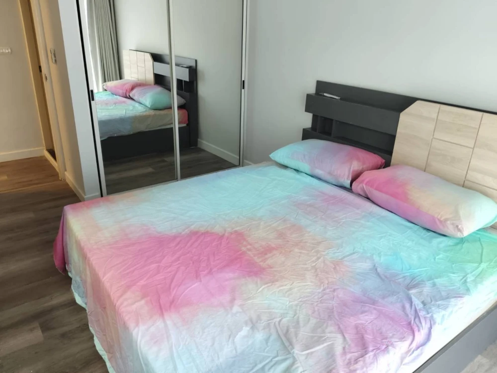 For rent: A Space Play Ratchada-Sutthisarn. Ready to move in, fully furnished. Book now!