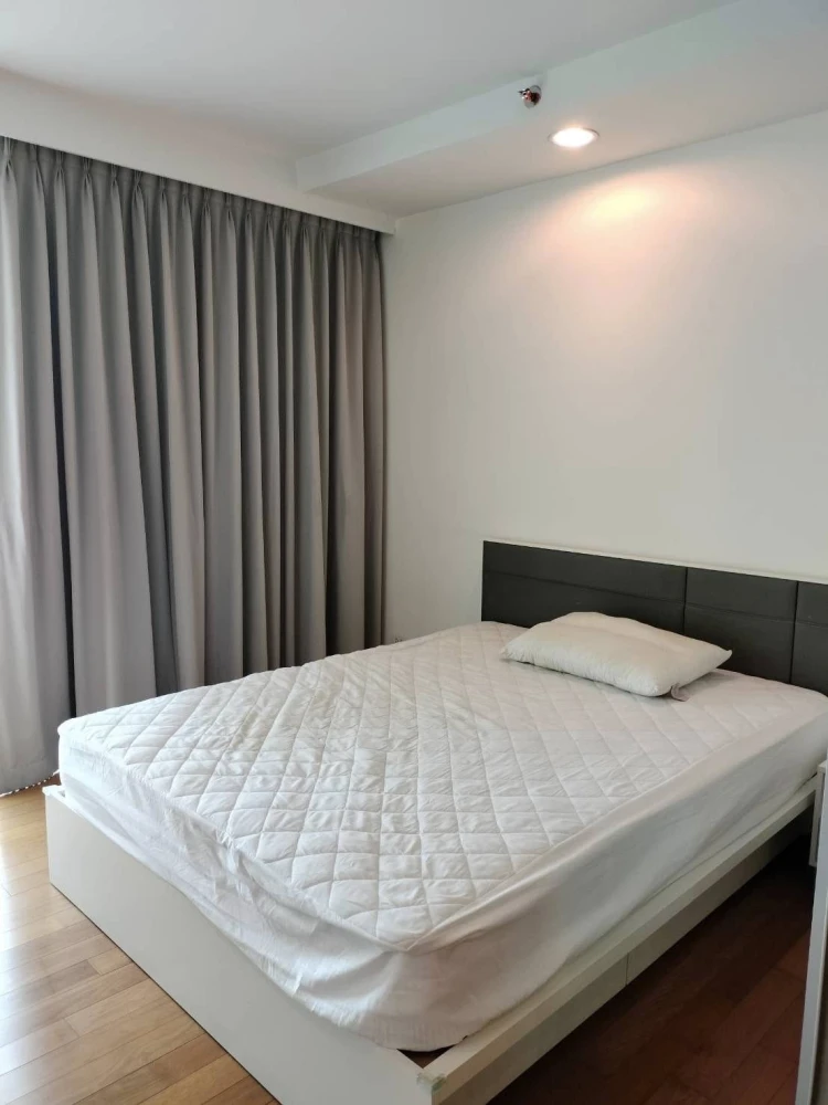 For rent: Abstracts Phahonyothin Park, Building A, 19th floor (great, unblocked view). Spacious and comfortable living space. Don't miss out!