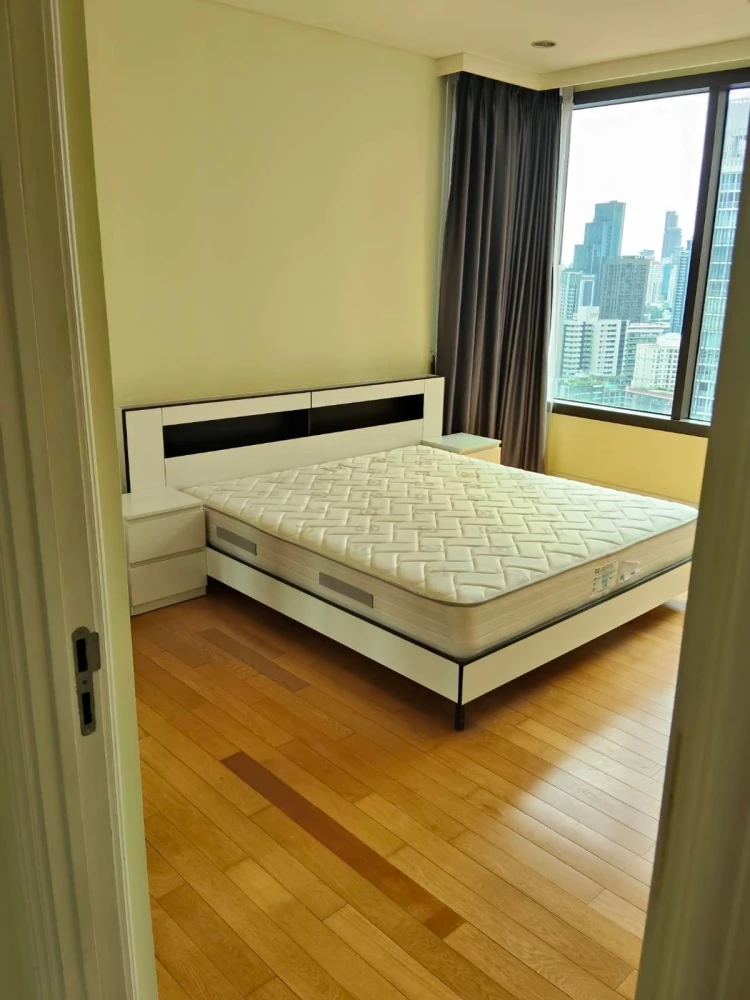 For rent: Aguston Sukhumvit 22, 22nd floor, fully furnished unit. Very livable. Book now! (Quickly!)